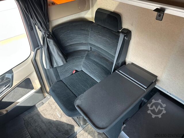Standard tractor unit MERCEDES-BENZ Actros 1851 GigaSpace 4x2 BL / MIRROR /RETARDER/