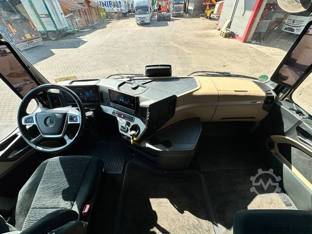 Standard tractor unit MERCEDES-BENZ Actros 1851 GigaSpace 4x2 BL / MIRROR /RETARDER/