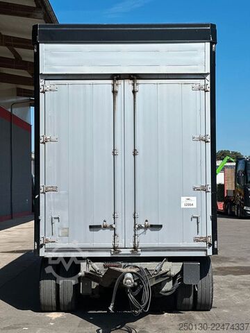 Horse transport trailer Finkl FINKL VTA24 3.Stock KombiLiner Liftachse Hubdach