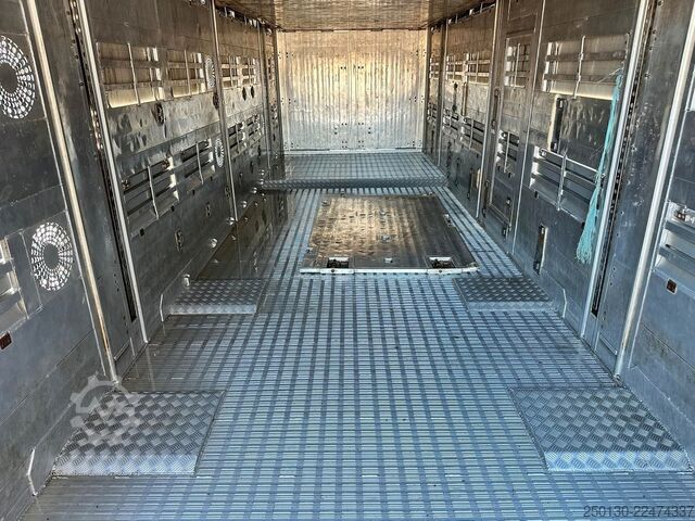 Horse transport trailer Finkl FINKL VTA24 3.Stock KombiLiner Liftachse Hubdach