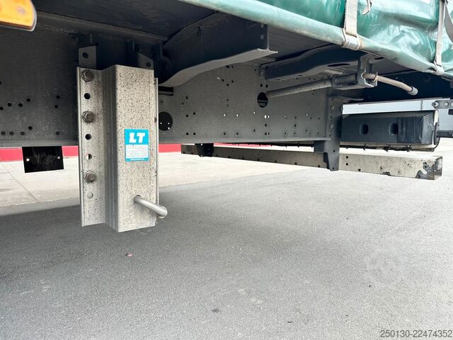 Open semitrailer with tarp SCHMITZ CARGOBULL SCB*S3T MegaTrailer Curtainsider Edscha