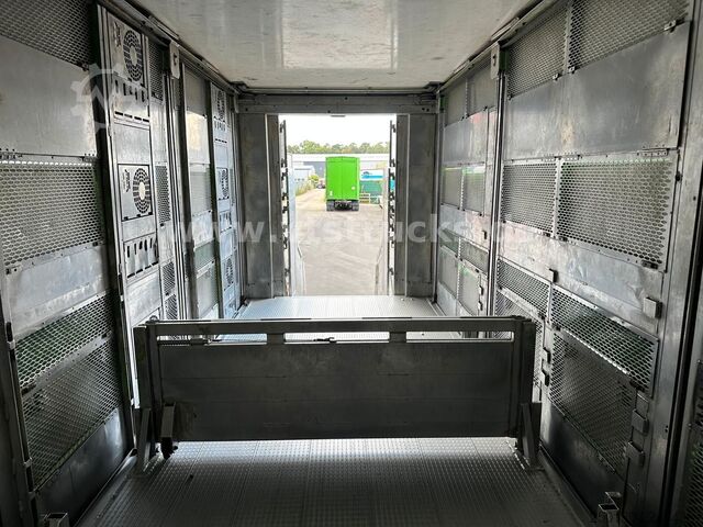 Cattle truck MAN TGX 26.440 6x2 3.Stock Cuppers, Lenk-/Lift