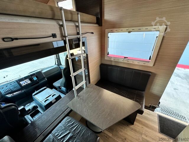 Livestock transporter MAN TGL 8.180 4x2 BL EEV ANEMONE für 3  Sportpferde