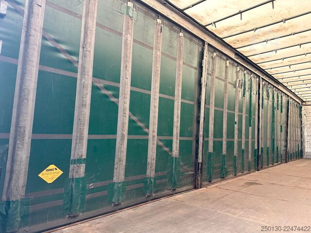 Open semitrailer with tarp SCHMITZ CARGOBULL SCB*S3T MegaTrailer Curtainsider Edscha