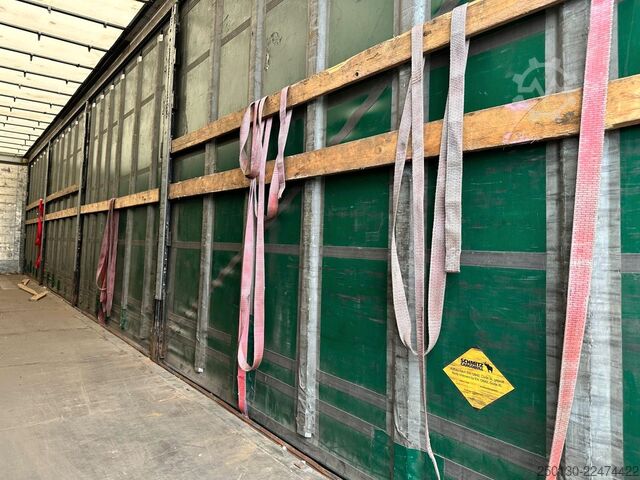 Open semitrailer with tarp SCHMITZ CARGOBULL SCB*S3T MegaTrailer Curtainsider Edscha
