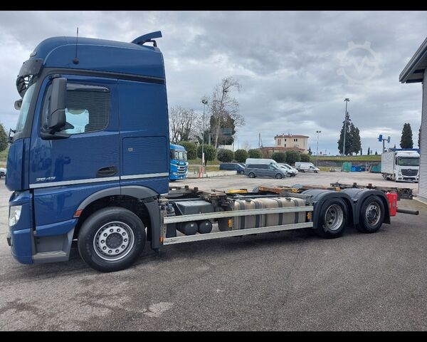 Swap body with box structure MERCEDES-BENZ Actros 5 distribuzione 25 6x2 - Actros 5 distribuzione 2545 L 6x2