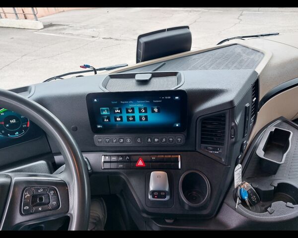 Swap body with box structure MERCEDES-BENZ Actros 5 distribuzione 25 6x2 - Actros 5 distribuzione 2545 L 6x2