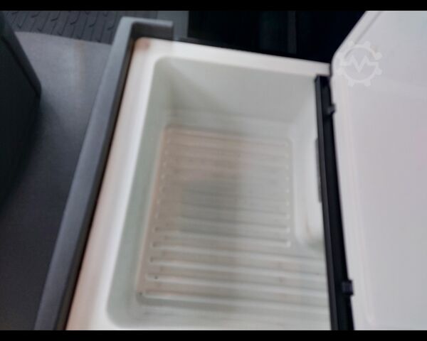 Swap body with box structure MERCEDES-BENZ Actros 5 distribuzione 25 6x2 - Actros 5 distribuzione 2545 L 6x2