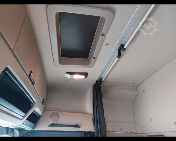 Swap body with box structure MERCEDES-BENZ Actros 5 distribuzione 25 6x2 - Actros 5 distribuzione 2545 L 6x2