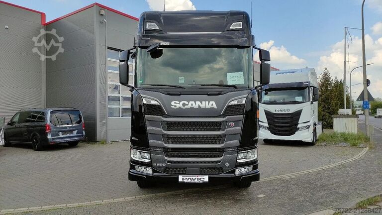 Timber transporter Scania R590 6x4 Kurzholz TAJFUN LIV oder EPSILON