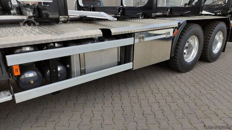 Timber transporter Scania R590 6x4 Kurzholz TAJFUN LIV oder EPSILON