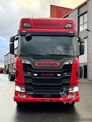 Holztransporter Scania R580 6x4 Kurzholz LKW mit Epsilon M12Z 83