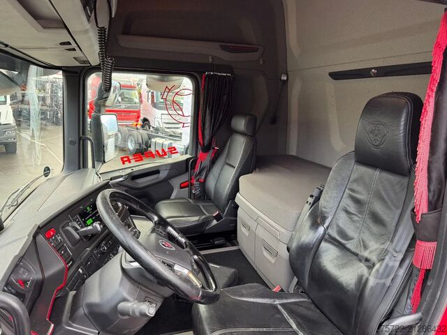 Holztransporter Scania R580 6x4 Kurzholz LKW mit Epsilon M12Z 83