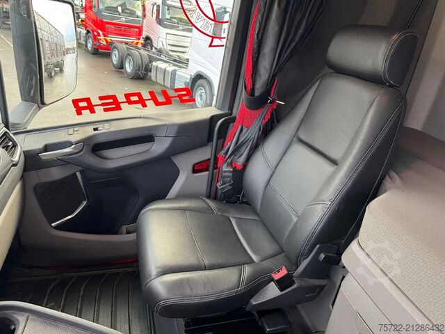 Holztransporter Scania R580 6x4 Kurzholz LKW mit Epsilon M12Z 83