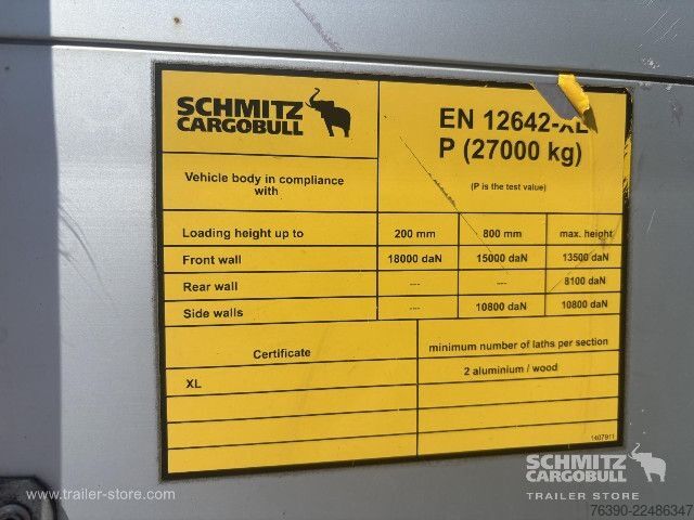 Auflieger mit Pritsche & Plane Schmitz Cargobull Semitrailer Curtainsider Standard
