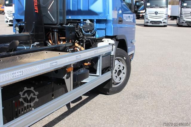 Roll-off tipper truck Mitsubishi eCanter 9C18E Abrollkipper mit Haken
