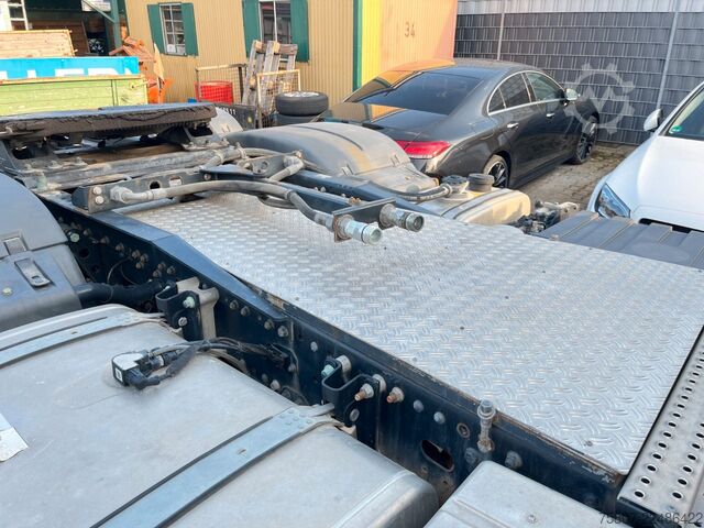 Standard tractor unit MAN TGS 26.520 6x4 Hydraulik