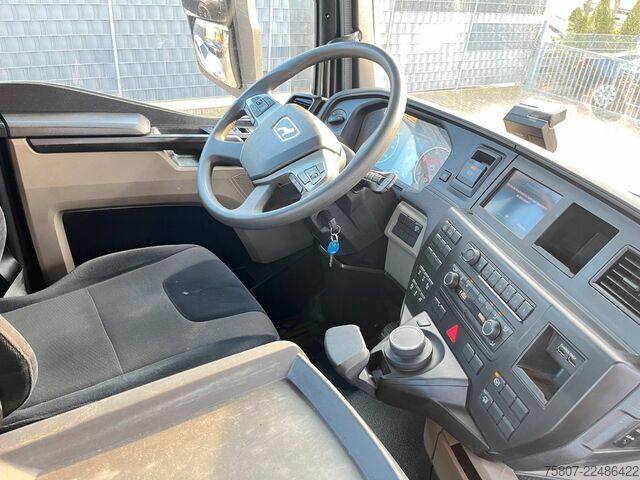 Standard tractor unit MAN TGS 26.520 6x4 Hydraulik