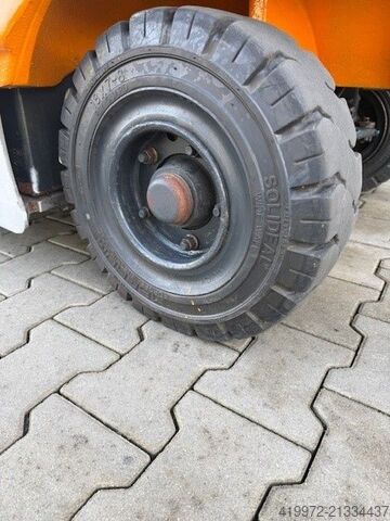 Electric 4-wheel forklift Still RX60-25