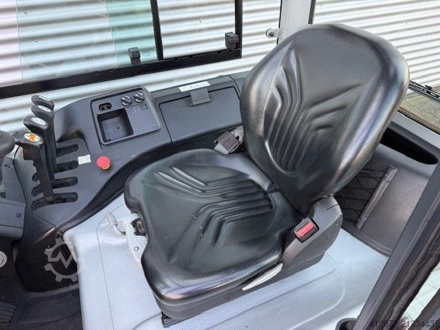 Electric 4-wheel forklift Still RX60-25