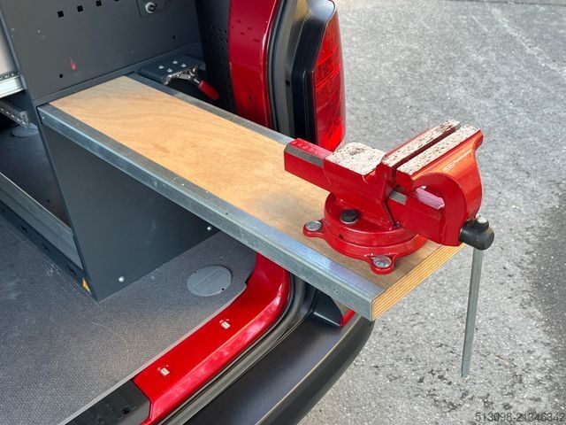 Kastenwagen VOLKSWAGEN T6.1 WÜRTH REGALSYSTEM KLIMA PDC