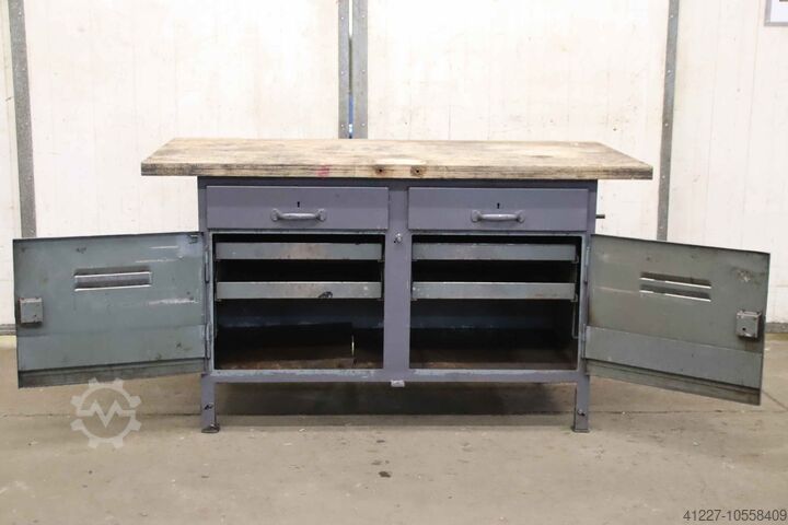 Werkbank unbekannt 1500/800/H840 mm