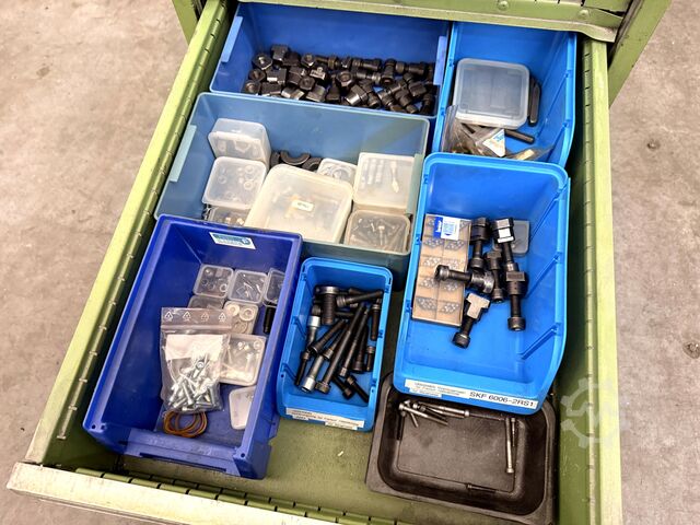 Workshop drawer cabinet with contents Workshop Drawer Cabinet with contents 