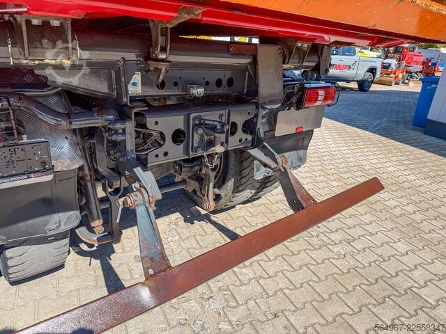 Three-sided tipper truck MERCEDES-BENZ Arocs 3243 3.S.K Motorschaden