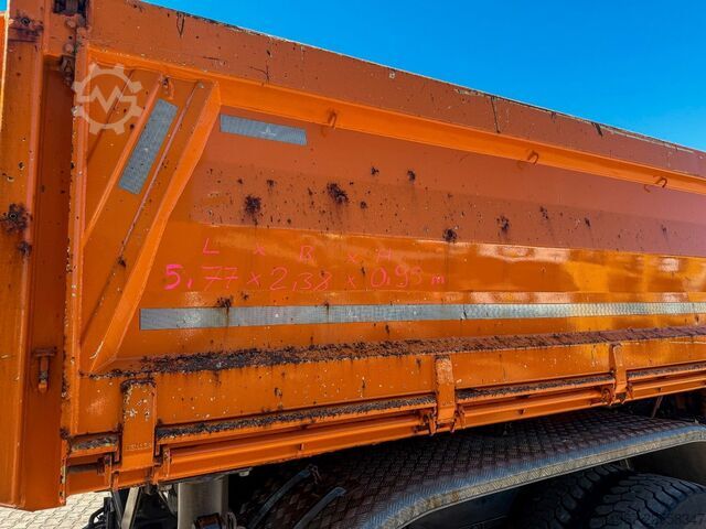 Three-sided tipper truck MERCEDES-BENZ Arocs 3243 3.S.K Motorschaden