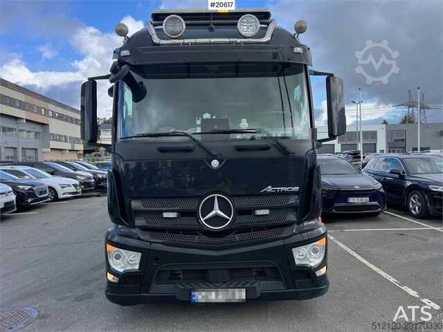 Standard tractor Mercedes-Benz 2046LS