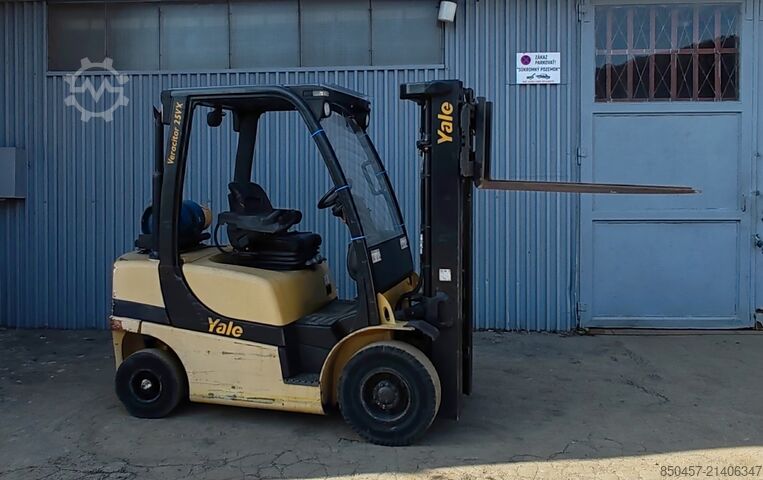 LPG Forklifts Yale GLP25VX
