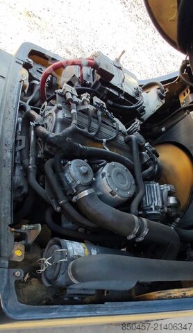 LPG Forklifts Yale GLP25VX