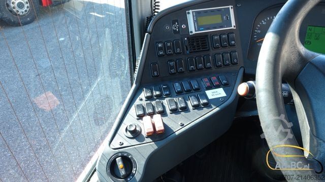 Motor coach MERCEDES-BENZ Integro 49 Sitze EURO 5