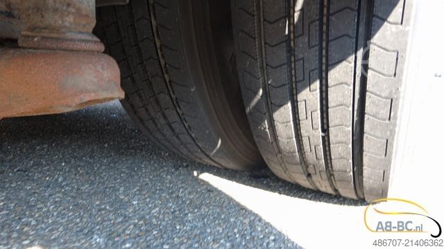 Motor coach MERCEDES-BENZ Integro 49 Sitze EURO 5