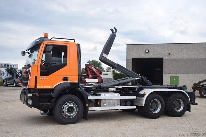 Hook arm system Iveco Trakker 360