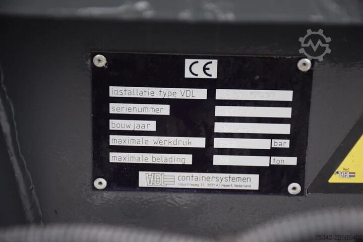 Hook arm system Iveco Trakker 360