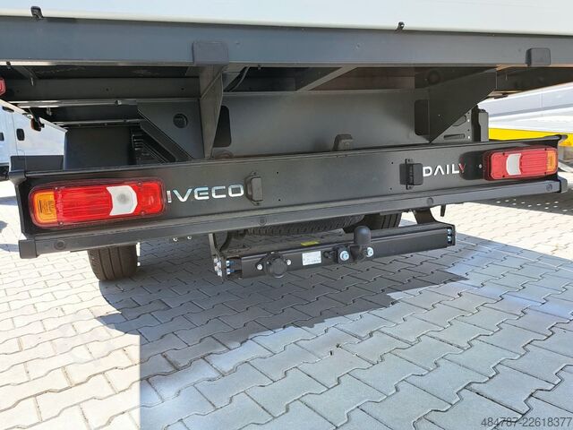 Pick-up van IVECO Daily 35S18 Pritsche original Aufbau