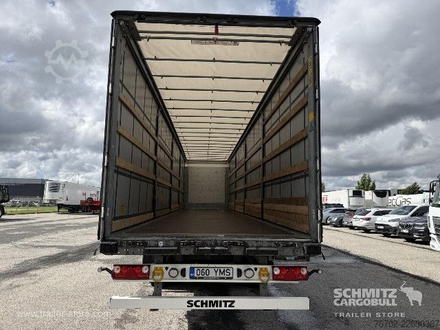 Auflieger mit Pritsche & Plane Schmitz Cargobull Curtainsider Standard