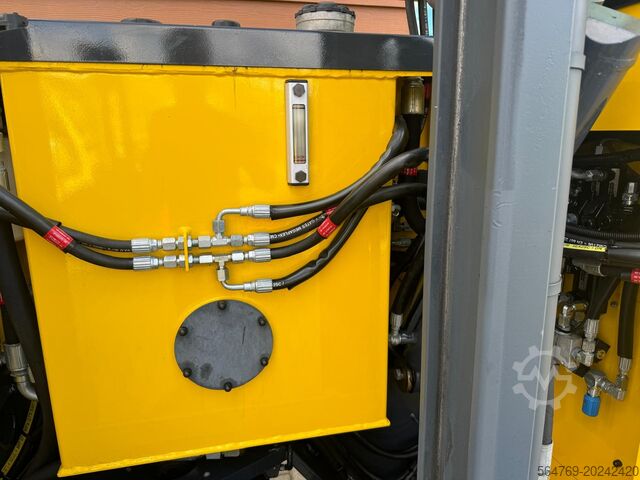 Four-way forklift Combilift C2500 EST /Only 1451 hours/ Battery 81%