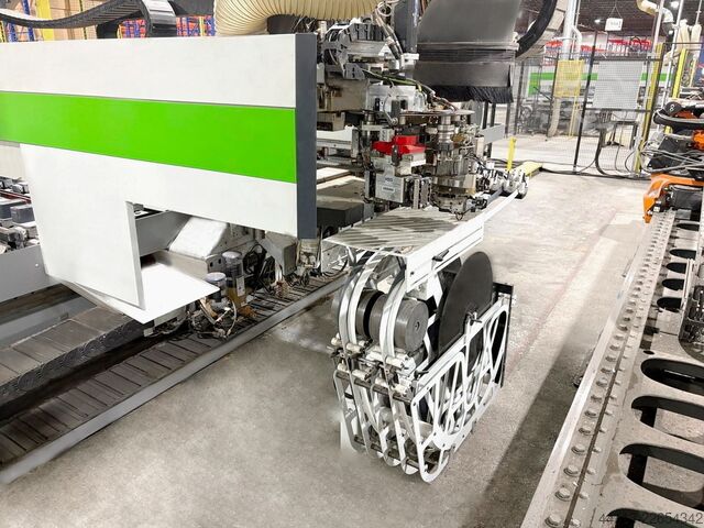 CNC CELL:ROUTER (with Edge Banding Unit) BIESSE + KUKA Rover B Edge 1967 (conf. 4)
