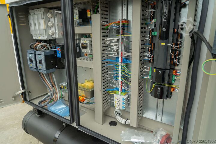 Chiller New Industrial Chiller Climaveneta - 221.1 KW | With warranty