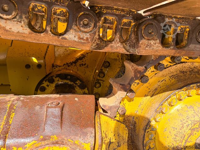 Planierraupe Komatsu D65PXI-18 mit Heckaufreißer GPS