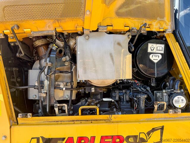 Planierraupe Komatsu D65PXI-18 mit Heckaufreißer GPS