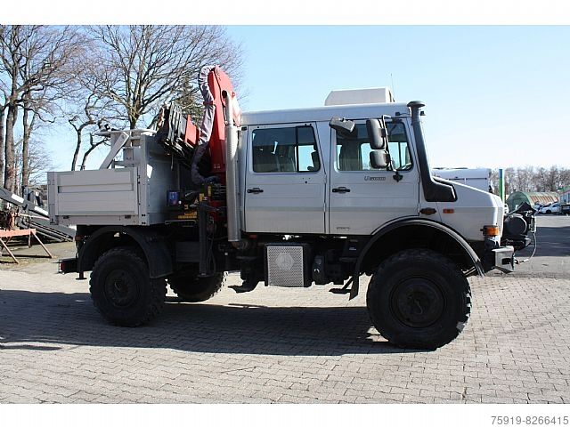 UNIMOG Mercedes-Benz UNIMOG 5000 Doka mit Kran HMF 1075