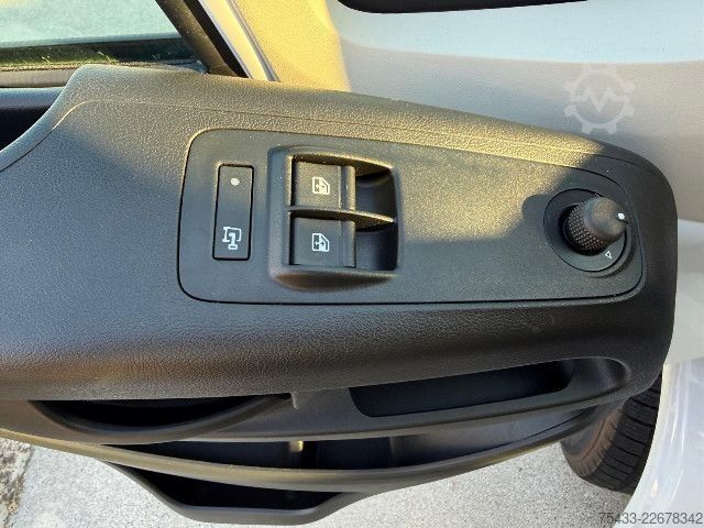 Panel van Opel MOVANO 35L2H2 140