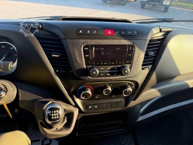 Panel van IVECO DAILY 35S14 V