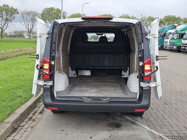High-roof van MERCEDES-BENZ VITO 116 L2H1 Airco 163Pk!