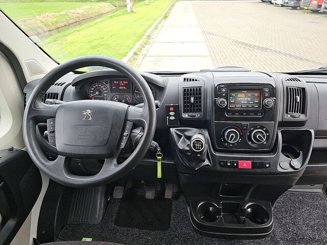 High-roof van PEUGEOT BOXER 2.0 L2H2 Dubbel Cabine!