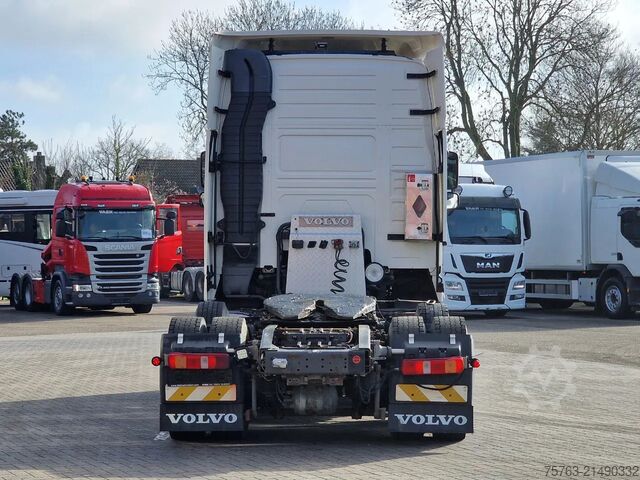 Standard-SZM Volvo FH 520 xl - i-shift - sliding 5th wheel - fridge