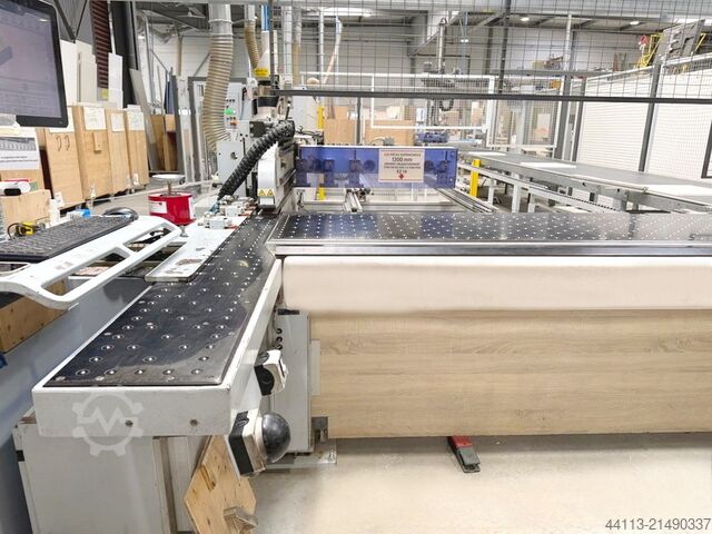 KANTENANLEIMMASCHINE mit Rueckfuehrung HOMAG + LIGMATECH KAL 310 /7/A20 + ZHR 541 / L / 095